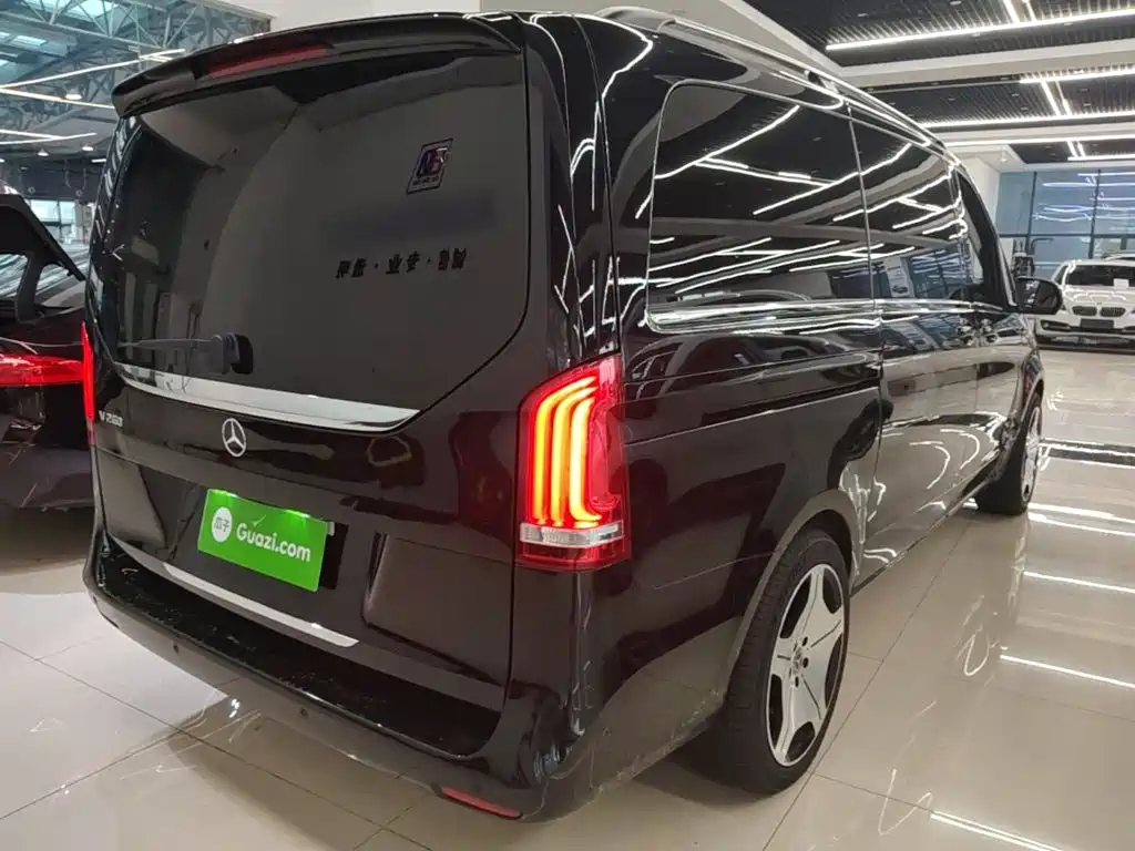 Mercedes-Benz V-Class — миниатюра 7