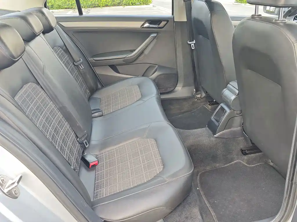 Volkswagen Jetta — миниатюра 15