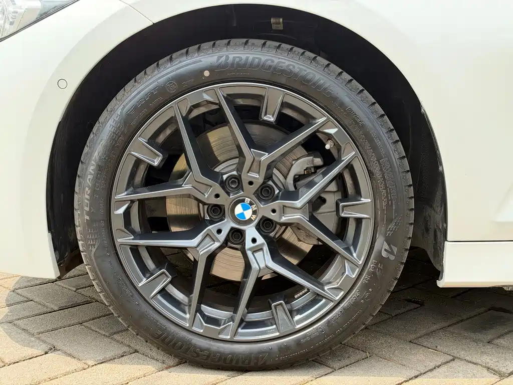 BMW 3 Series — миниатюра 23