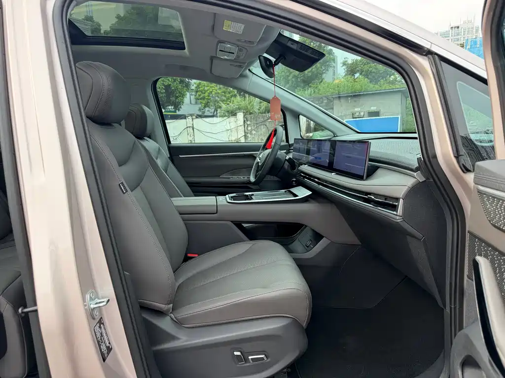 Maxus G70 2024 2.0T AT Flagship 7 мест