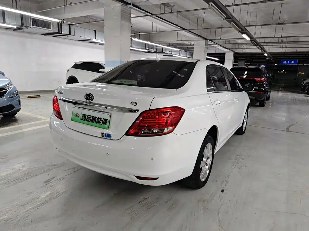 BYD e5 — миниатюра 12