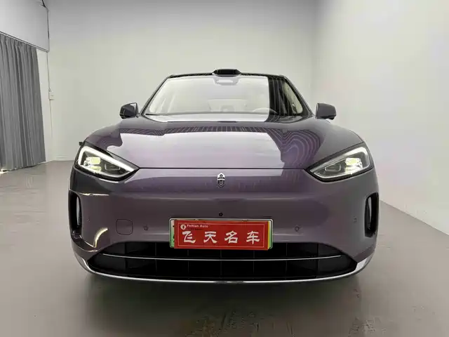 AITO ASK THE WORLD M5 2025