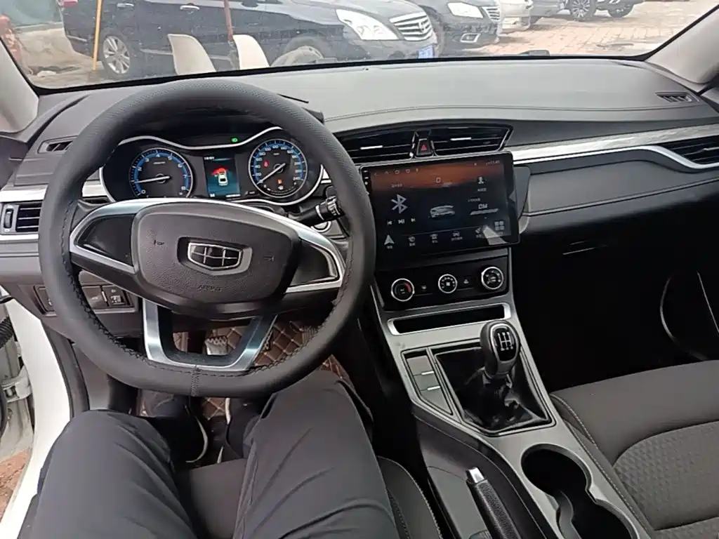Geely Emgrand — миниатюра 10