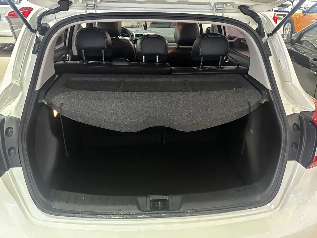 Nissan Tiida — миниатюра 9