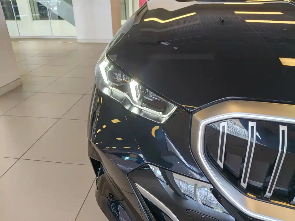 BMW i5 2025 eDrive 40L M Sport