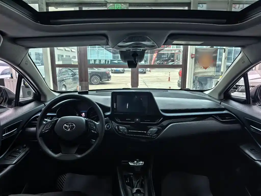 Toyota IZOA — миниатюра 12