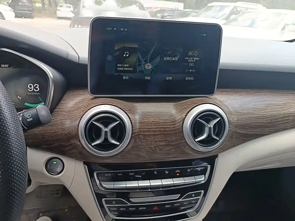 BAIC EU5 — миниатюра 13