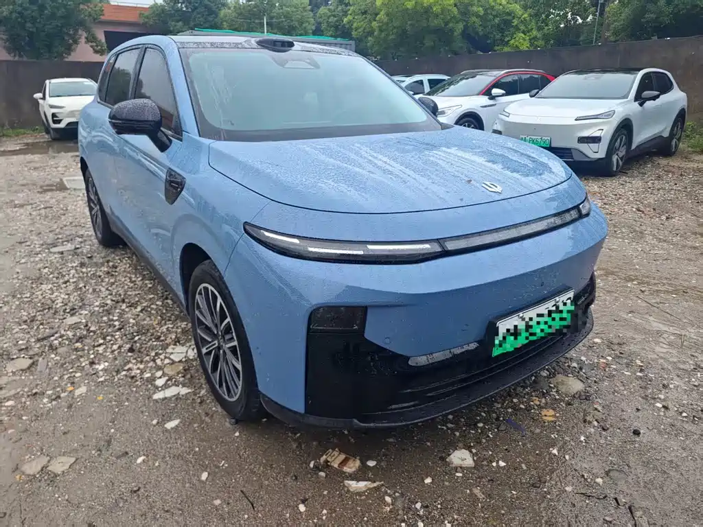Leapmotor Leapmotor B10 — миниатюра 2