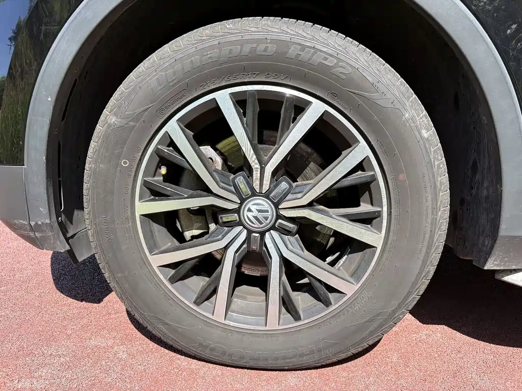 Volkswagen Tiguan L — миниатюра 8