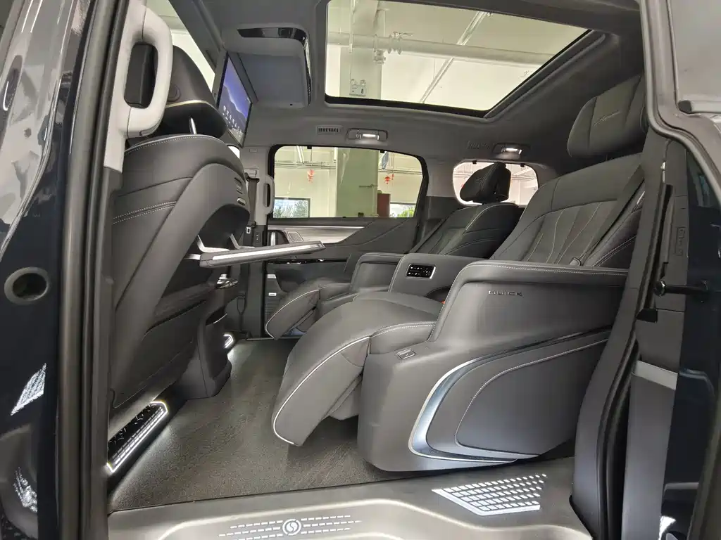Buick GL8 — миниатюра 13