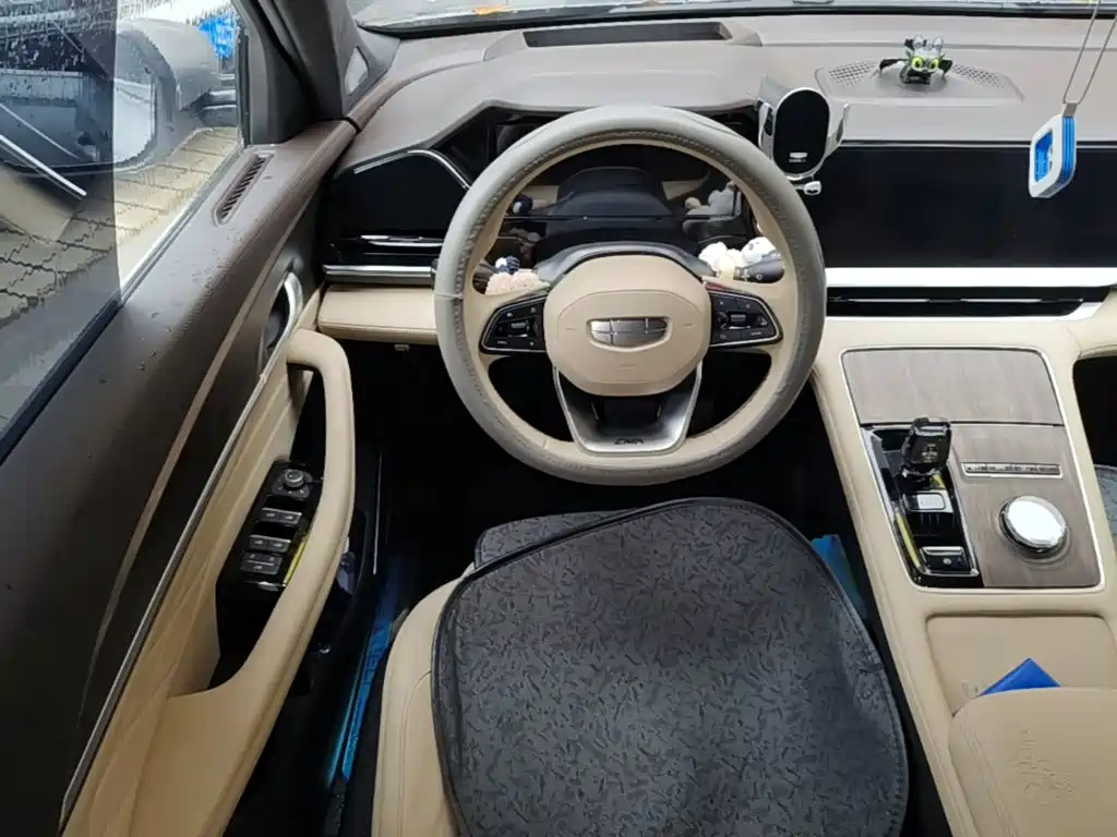 Geely Xingyue L — миниатюра 11
