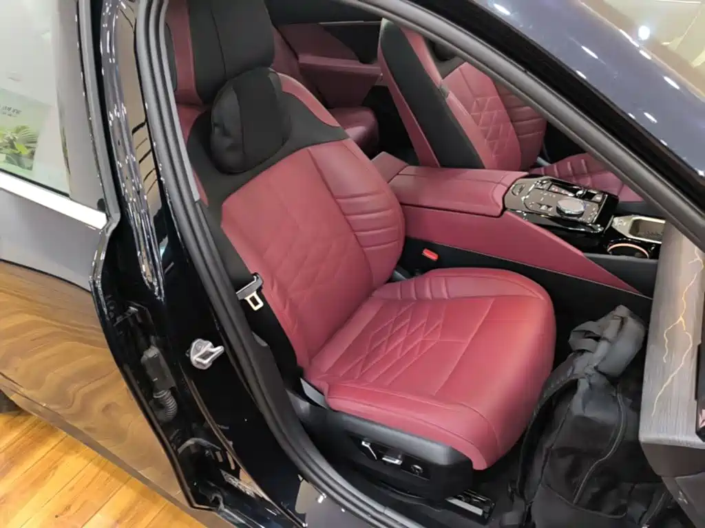 BMW 5 Series — миниатюра 25