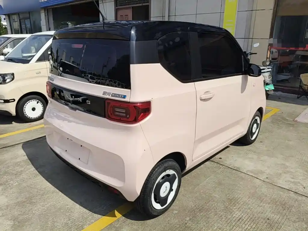 Wuling MINIEV — миниатюра 7