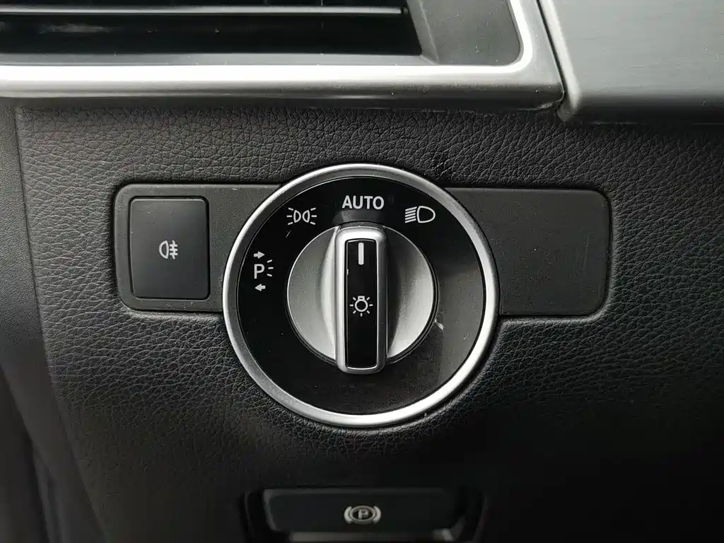 Mercedes-Benz M-Class — миниатюра 21