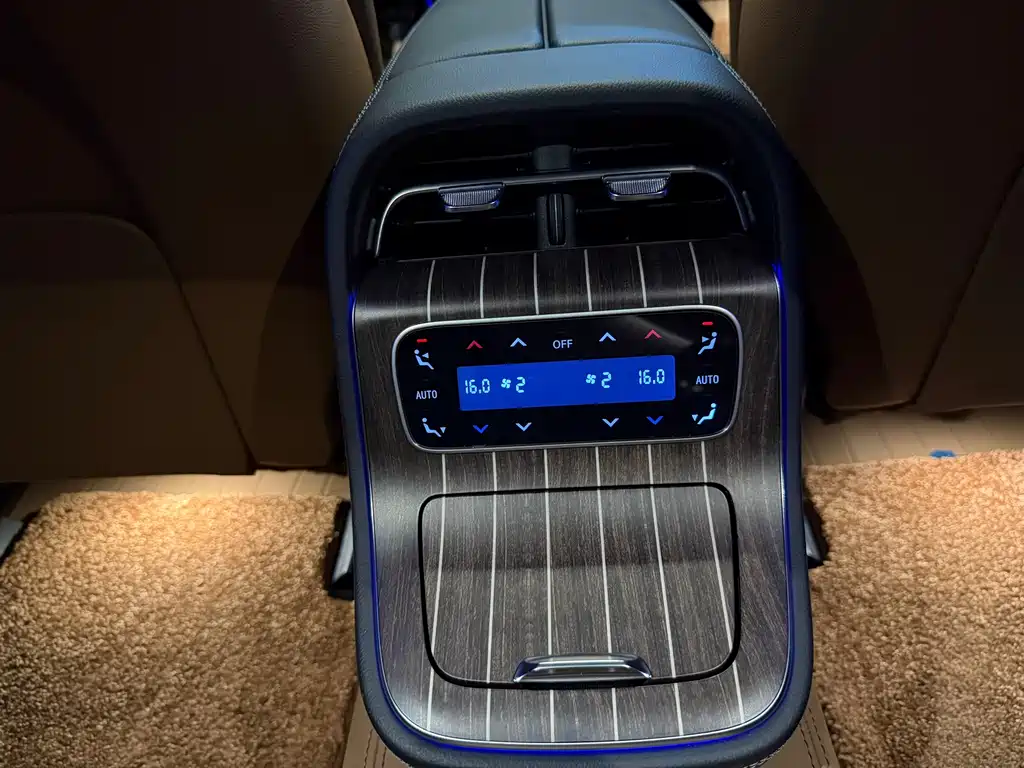 Mercedes-Benz E-Class New Energy — миниатюра 22
