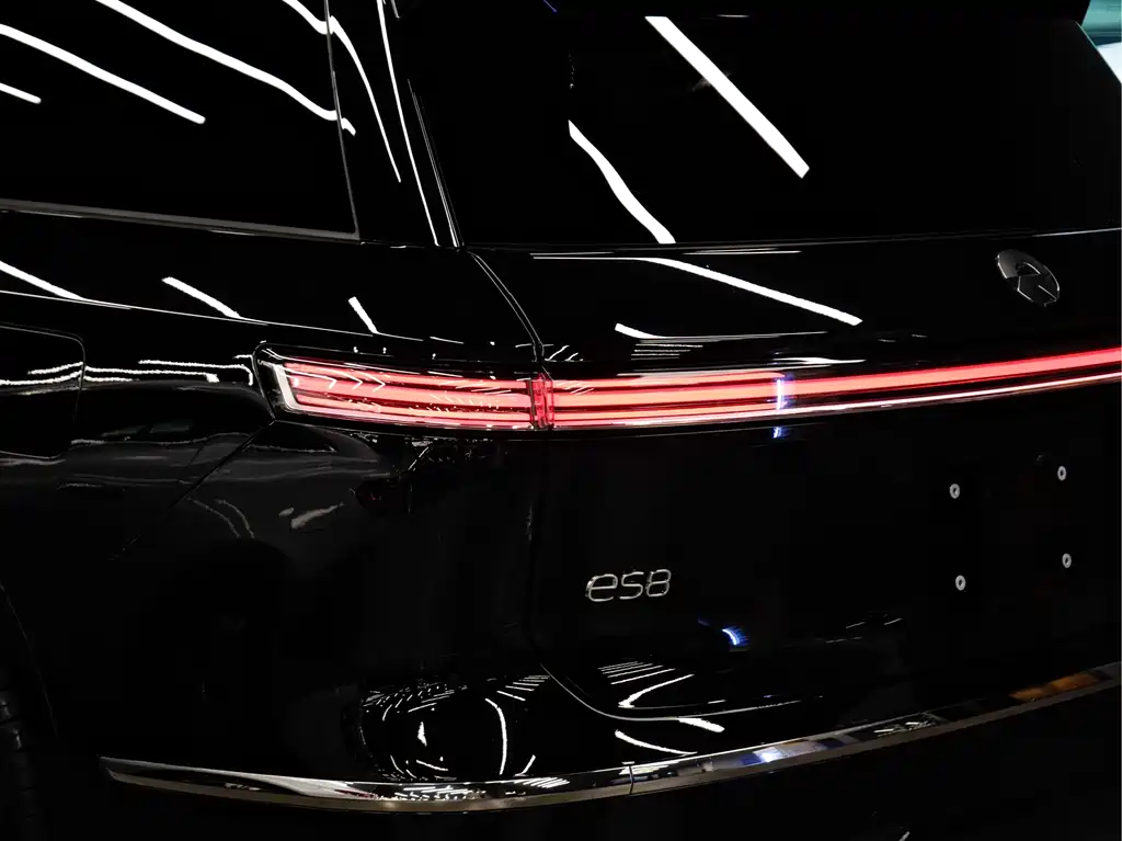 NIO ES8 — миниатюра 7
