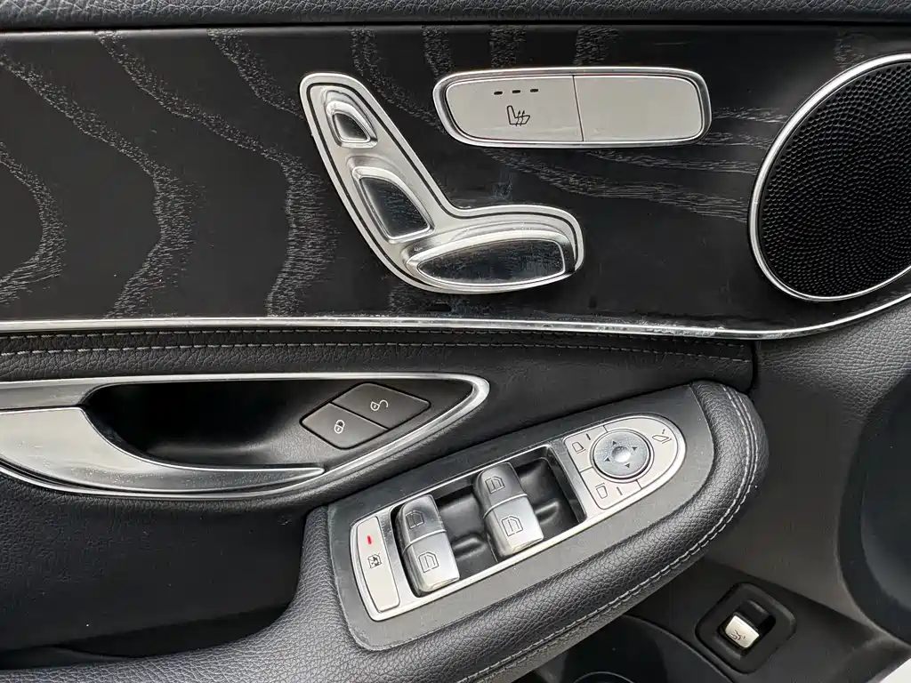 Mercedes-Benz C-Class — миниатюра 18