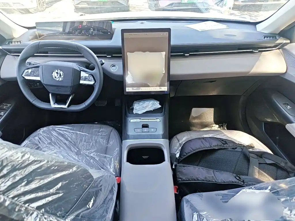 Changan Eado PHEV — миниатюра 10