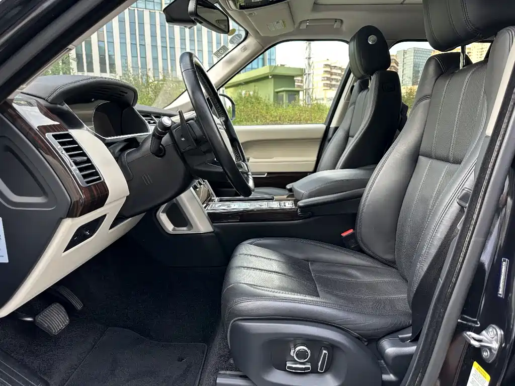Land Rover Range Rover — миниатюра 4
