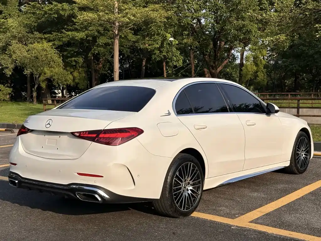 Mercedes-Benz C-Class — миниатюра 10
