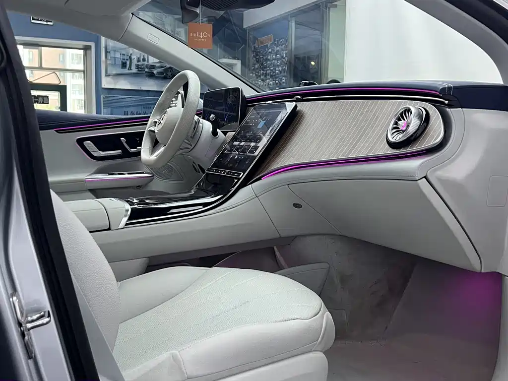 Mercedes-Benz EQE — миниатюра 17
