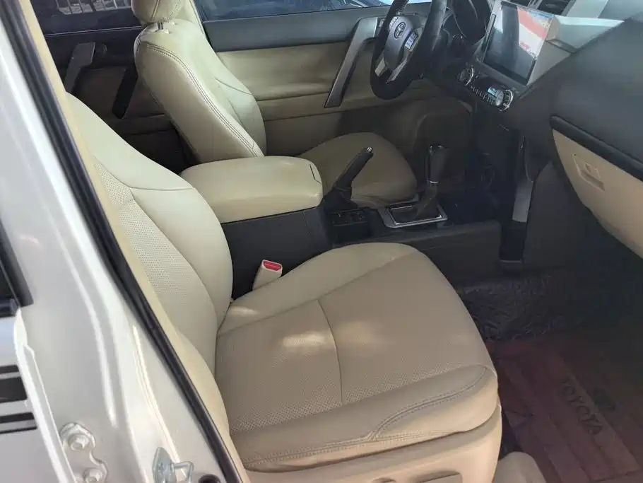 Toyota Prado (Import) — миниатюра 8