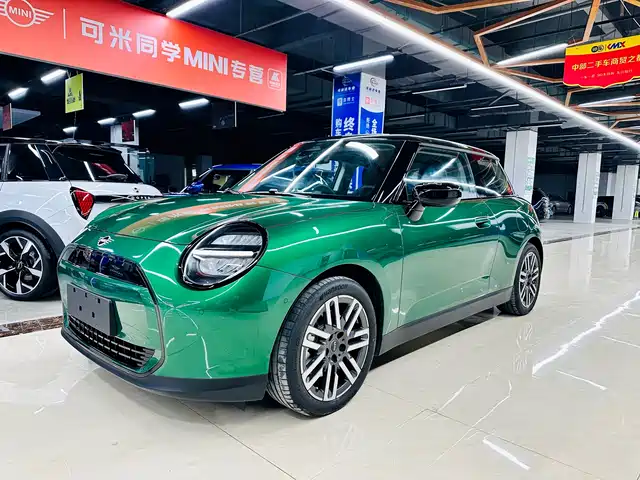 MINI ELECTRIC  COOPER 2025
