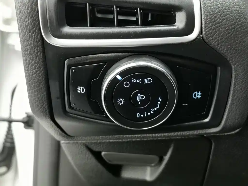 Ford Focus — миниатюра 21