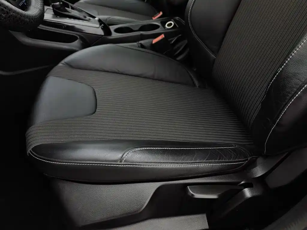 Ford Focus — миниатюра 20