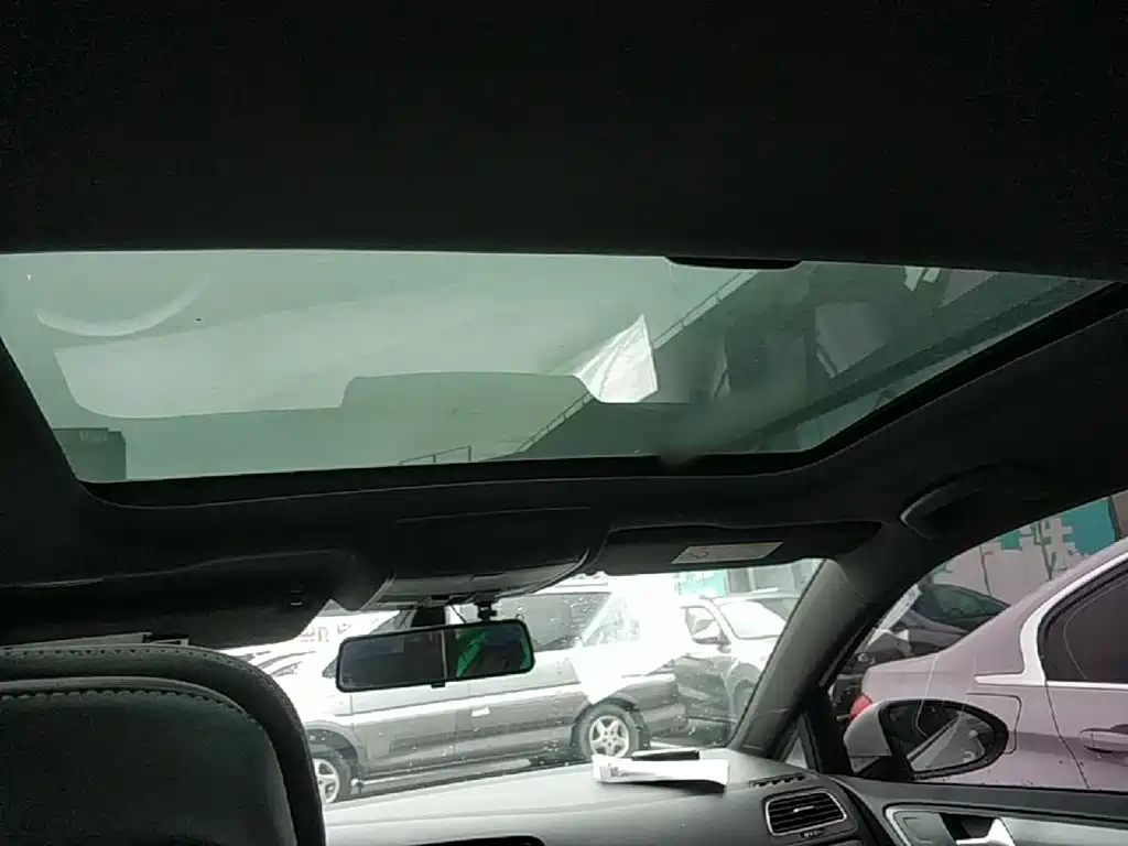 Volkswagen Golf — миниатюра 18