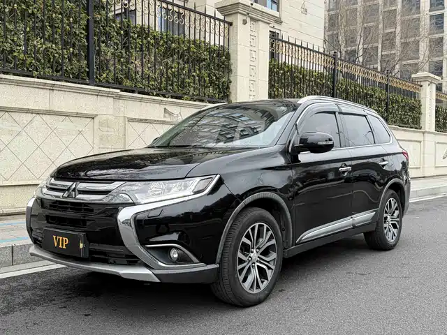mitsubishi outlander