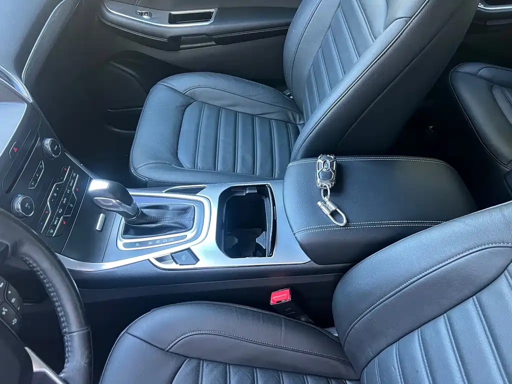 Ford Edge — миниатюра 14