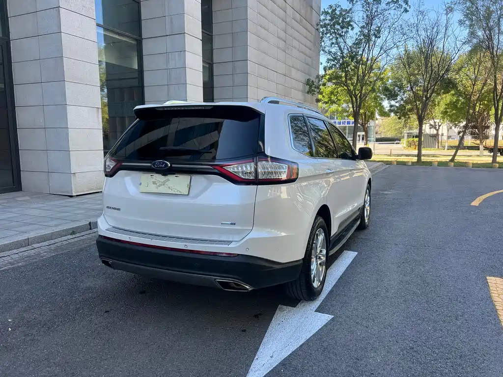 Ford Edge — миниатюра 5