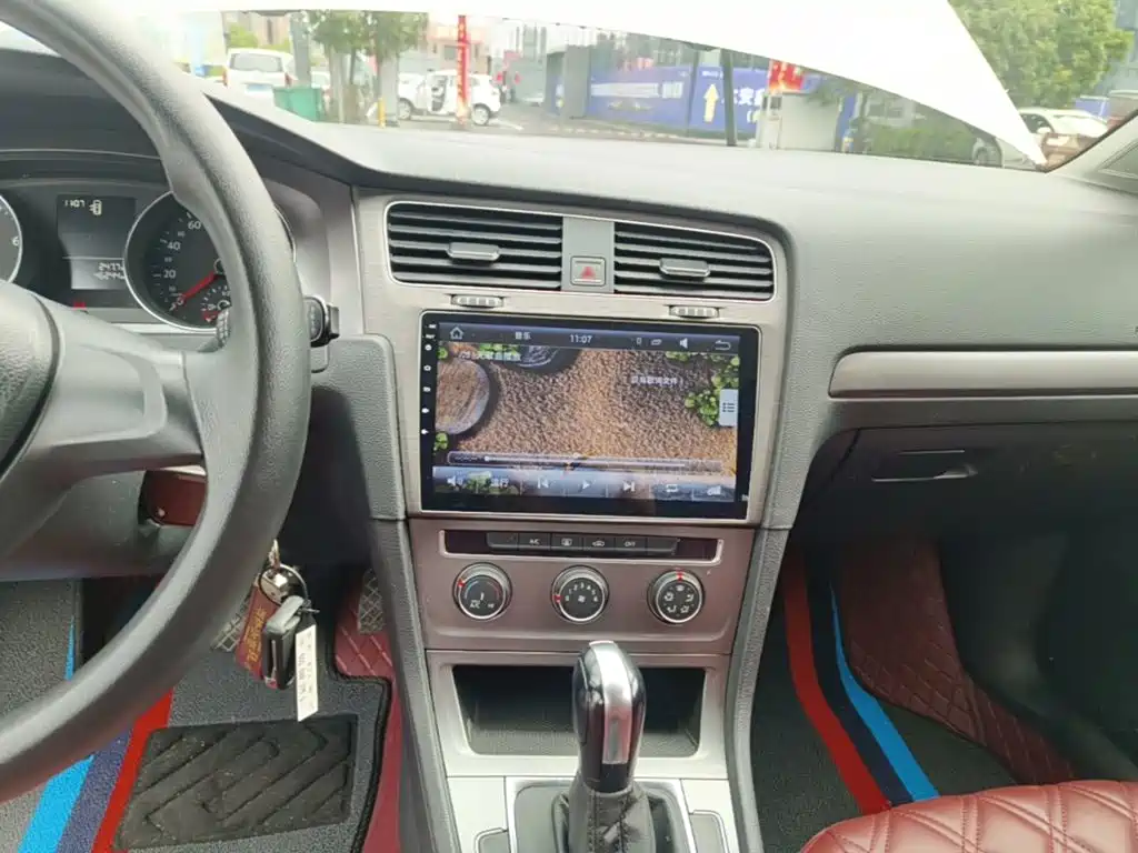 Volkswagen Golf — миниатюра 13