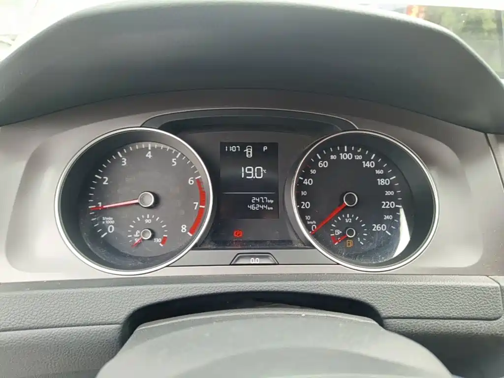 Volkswagen Golf — миниатюра 12