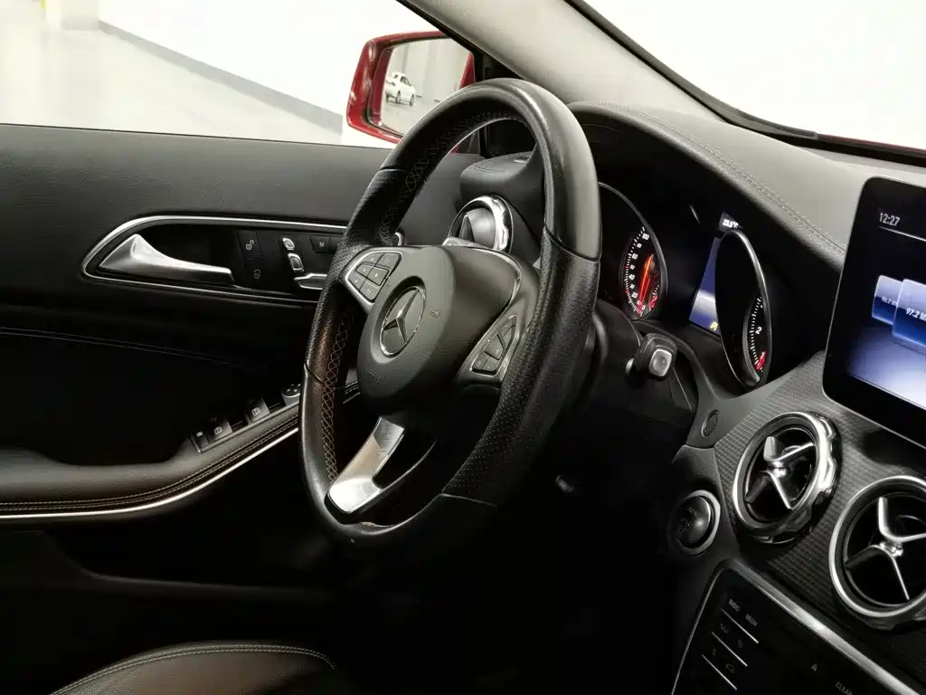 Mercedes-Benz GLA — миниатюра 22