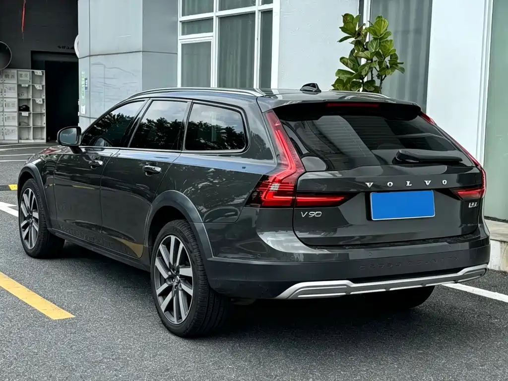 Volvo V90 — миниатюра 24