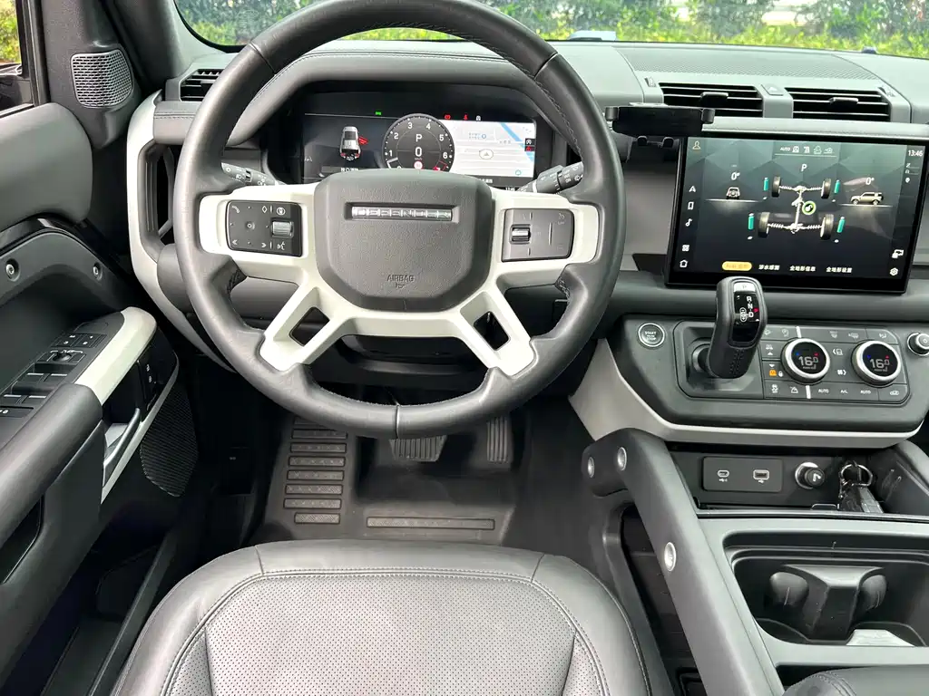 Land Rover Defender — миниатюра 12