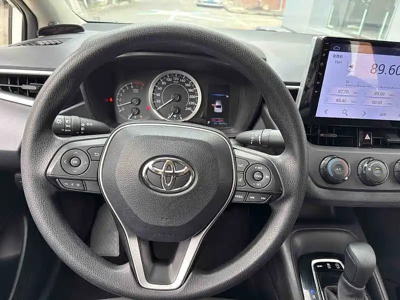 Toyota Corolla — миниатюра 7