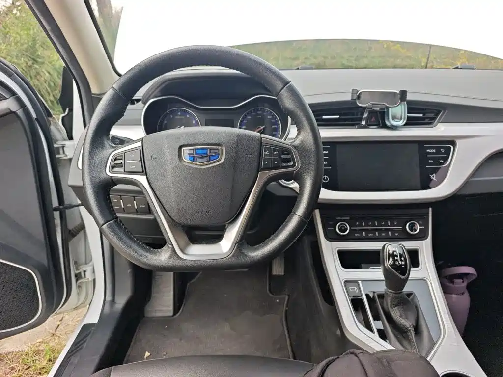 Geely Vision — миниатюра 6