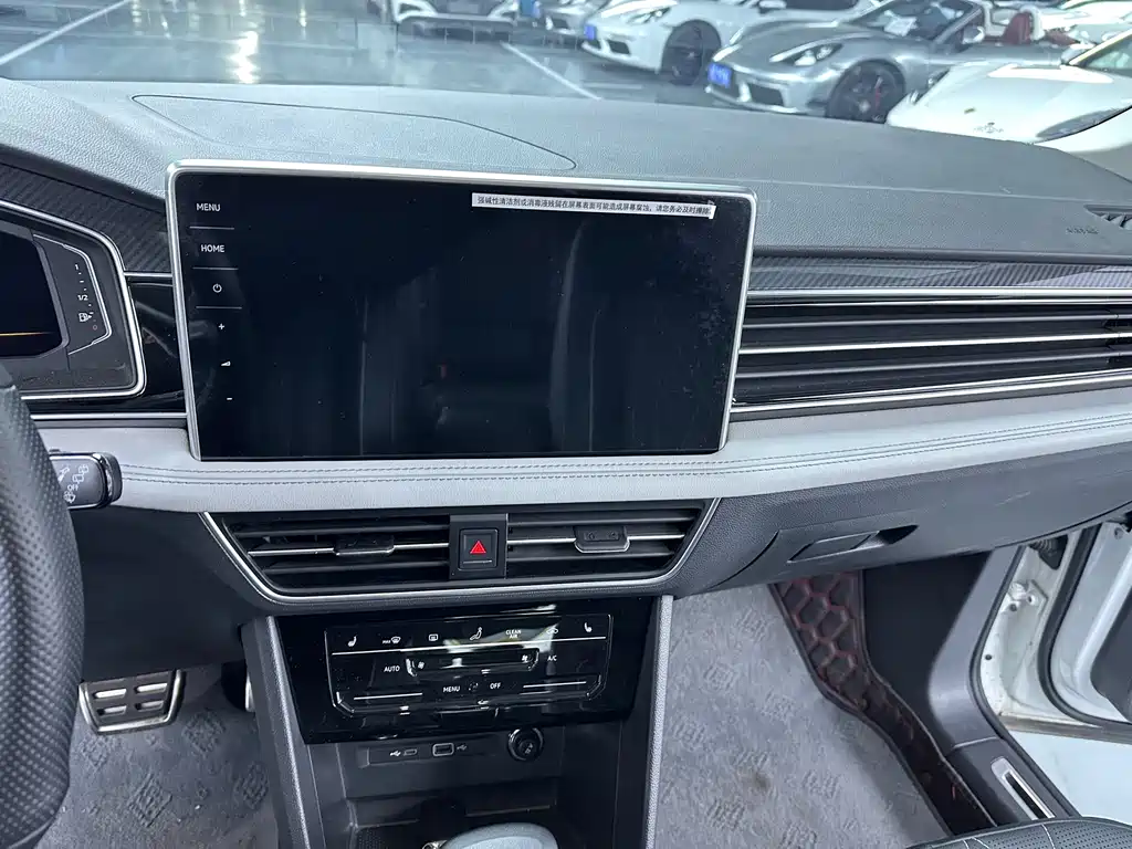 Volkswagen Tiguan L — миниатюра 8