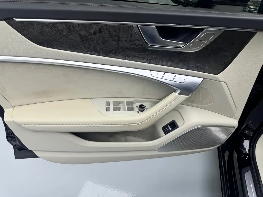 Audi A6L — миниатюра 7