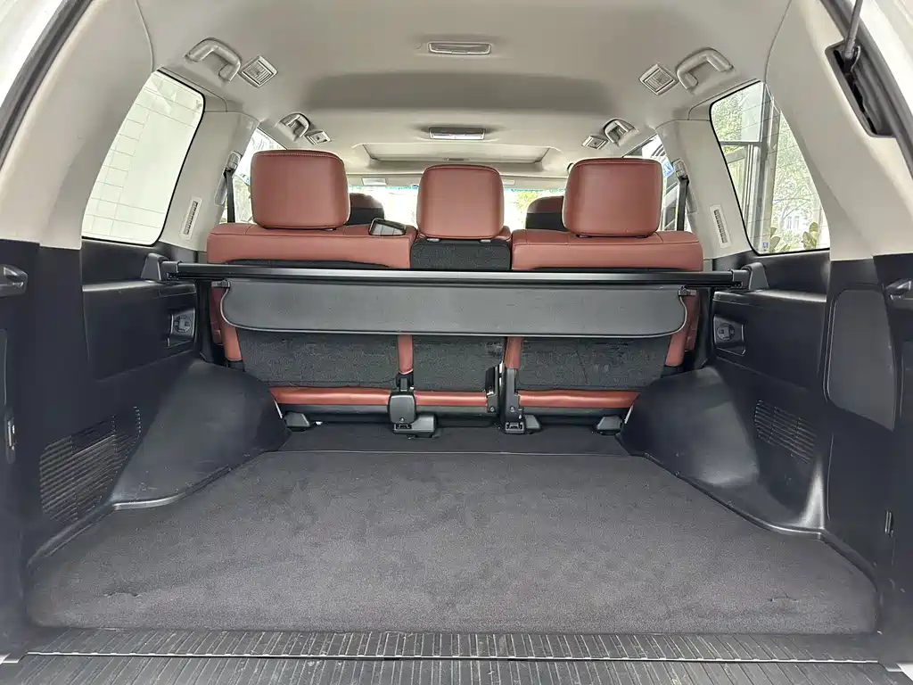 Lexus LX — миниатюра 36