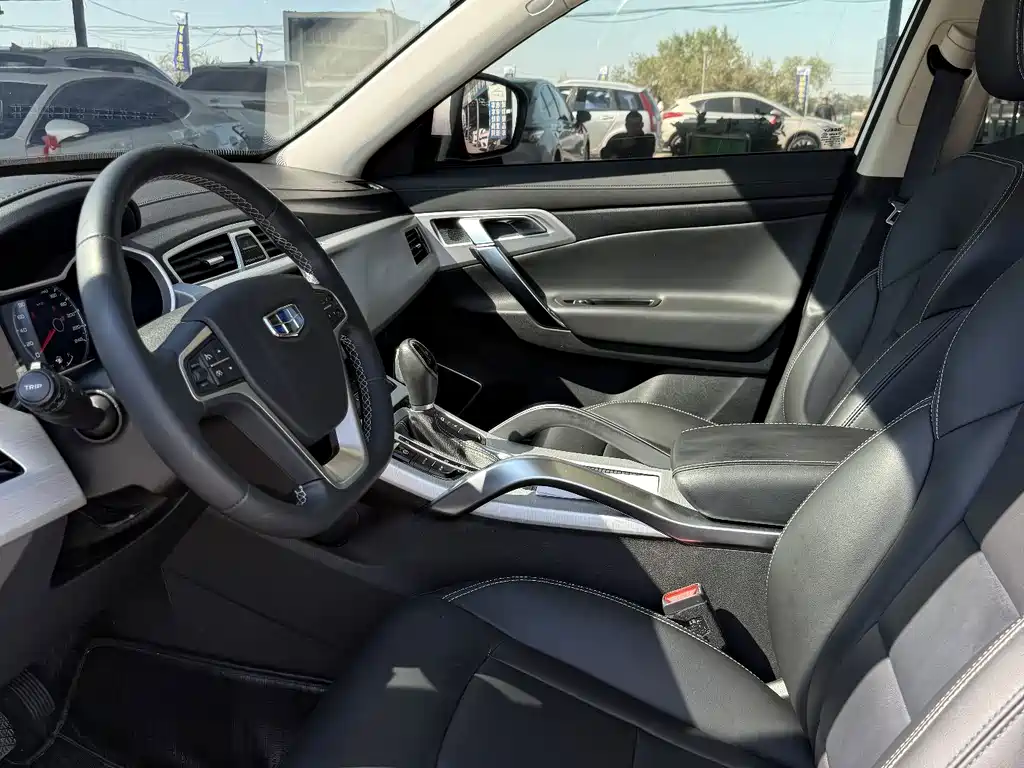 Geely Boyue — миниатюра 4