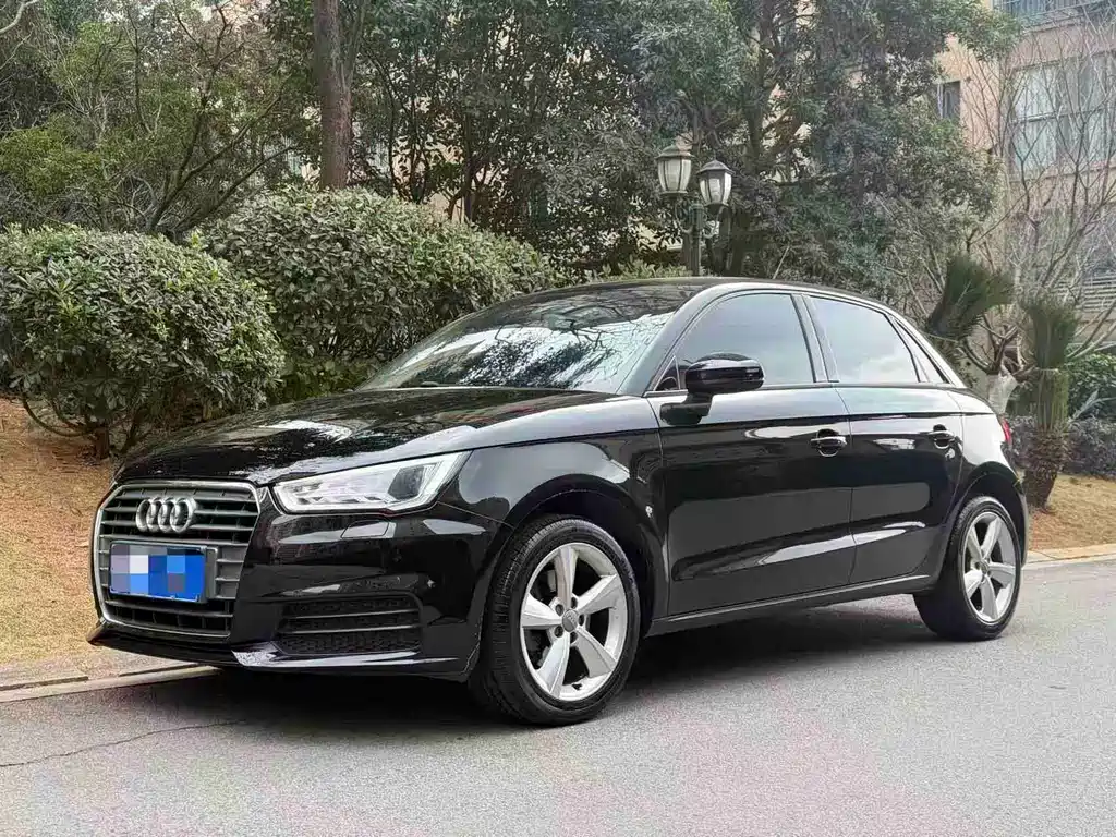 Купить Audi A1