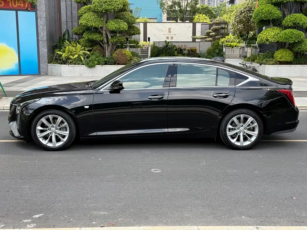 Cadillac CT5 — миниатюра 8