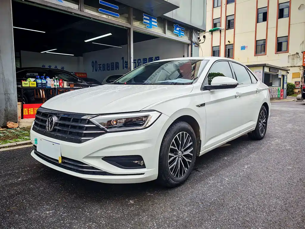 Volkswagen Sagitar 2020