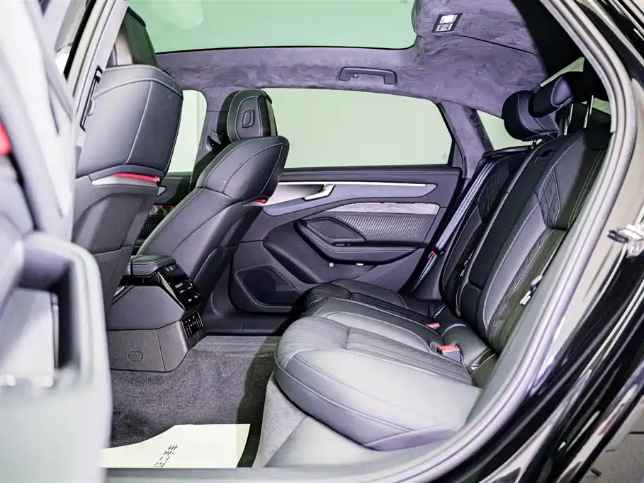 Audi A6L — миниатюра 18