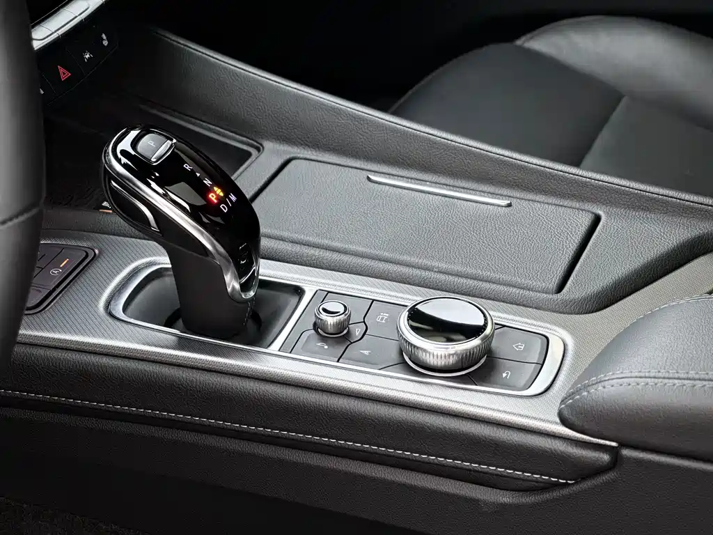 Cadillac CT5 — миниатюра 11