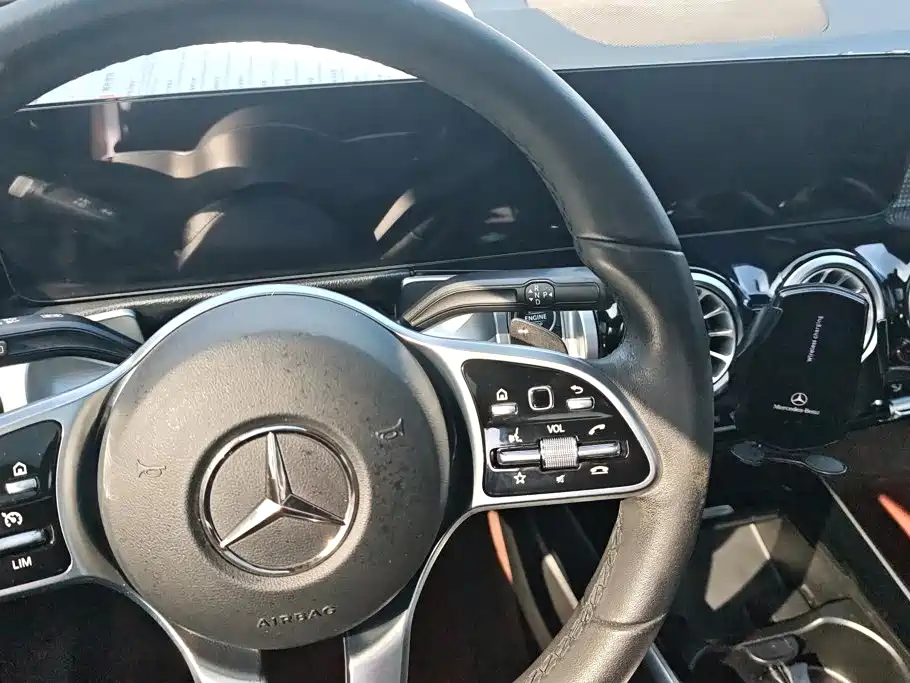 Mercedes-Benz GLB — миниатюра 16